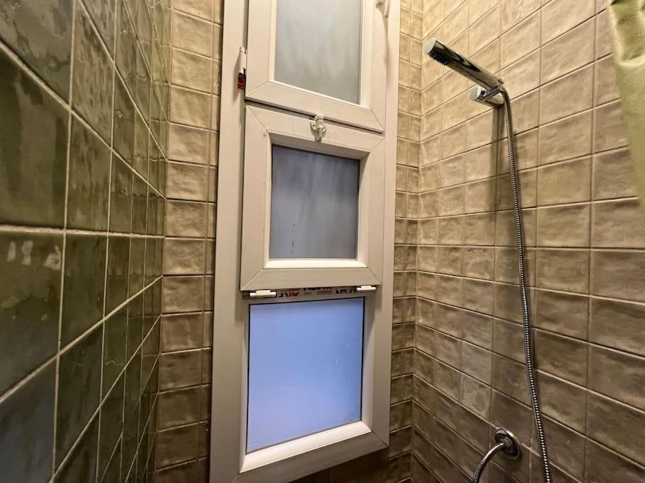 Authentic 3br In Downtown,
